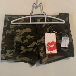 Juniors NWT Camo Shorts